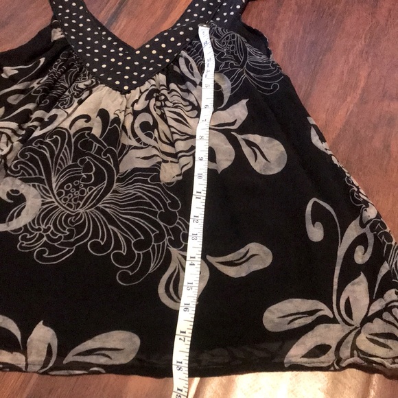 Vintage Bebe 💯% Silk Top - Picture 9 of 11